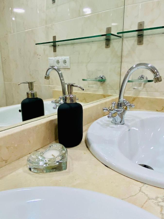 Fantastico Duplex Corazon De La Juderia Sevilla Buitenkant foto